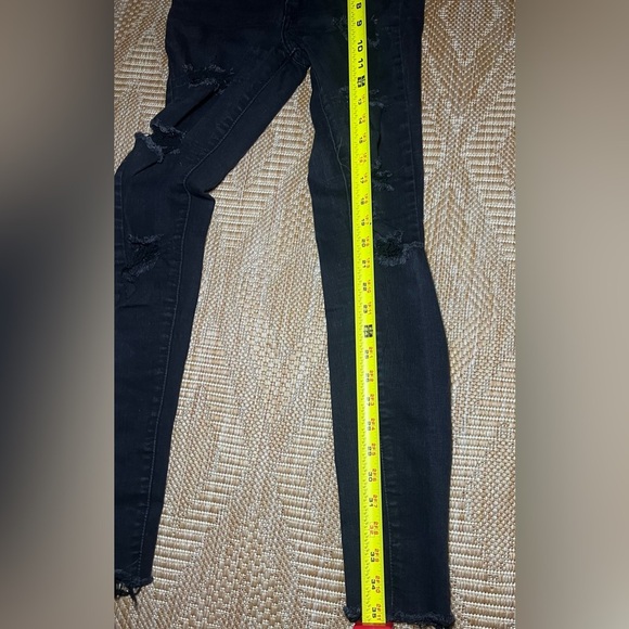 Levi's Women's Mile High Super Skinny Jeans,Black,Distressed,Ripped,Size 25 - Picture 8 of 9